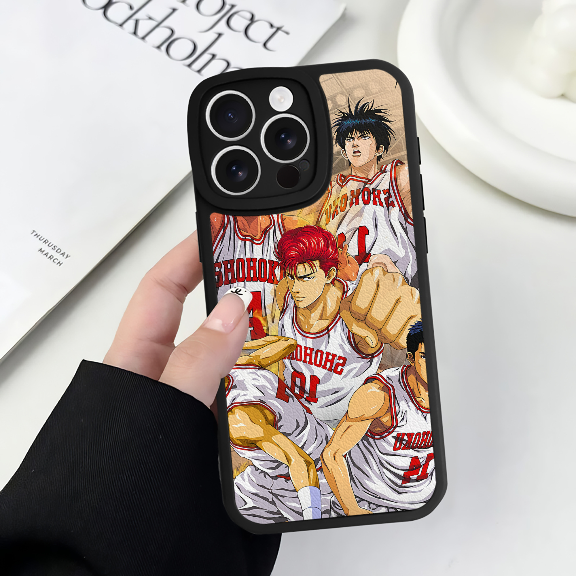 （画像用） SLAM DUNK／スラムダンク 【iPhone 16シリーズ対応】シリコンスマホケース（レザー調） 材質：シリコン